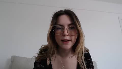 cloe online show from December 1, 2024, 6:30 pm