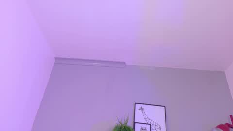 Snapshot of kendalmilleer chatting on October 23, 2025, 10:14 am online show from October 23, 2025, 10:14 am