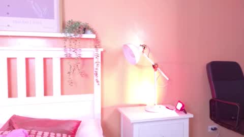 Snapshot of kendalmilleer chatting on October 30, 2025, 10:16 am online show from October 30, 2025, 10:16 am