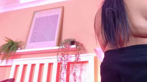 Snapshot of kendalmilleer chatting on November 4, 2025, 10:14 am online show from November 4, 2025, 10:14 am