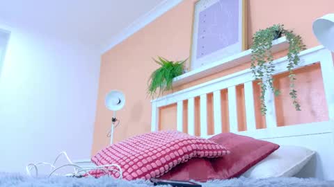 Snapshot of kendalmilleer chatting on November 6, 2025, 9:10 am online show from November 6, 2025, 9:10 am