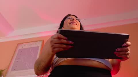 Snapshot of kendalmilleer chatting on November 12, 2025, 10:15 am online show from November 12, 2025, 10:15 am