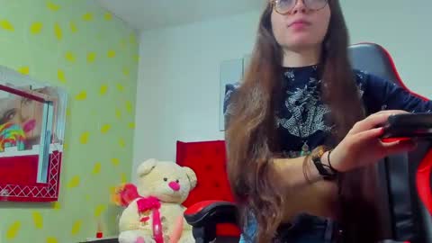 Snapshot of kendalyener chatting on March 10, 2025, 2:16 pm KENDALYENER online show from March 10, 2025, 2:16 pm