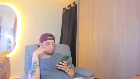 kendel_dimitri online show from February 12, 2025, 6:51 am
