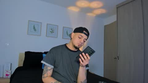 kendel_dimitri online show from December 18, 2025, 5:13 am