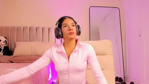 Snapshot of kendra_fit chatting on May 28, 2026, 2:31 am Lu online show from May 28, 2026, 2:31 am