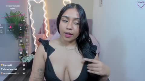 Snapshot of kendra_tay chatting on January 10, 2025, 9:44 am kendra online show from January 10, 2025, 9:44 am