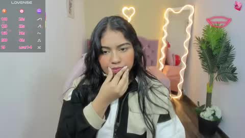 Snapshot of kendra_tay chatting on February 17, 2025, 3:15 am kendra online show from February 17, 2025, 3:15 am