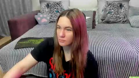 Kendra online show from March 18, 2026, 12:58 am