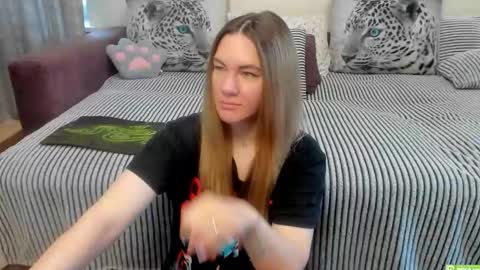 Kendra online show from May 2, 2026, 11:54 pm