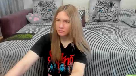 Kendra online show from May 13, 2026, 11:55 pm