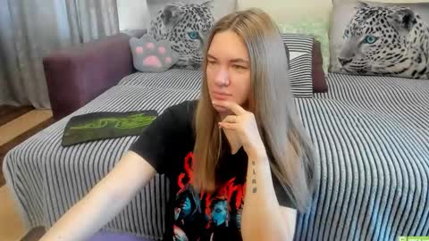 Kendra online show from May 15, 2026, 1:01 am