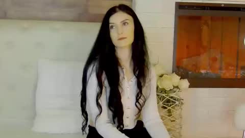 Snapshot of kendrabloom chatting on January 9, 2026, 6:38 am KendraBloom online show from January 9, 2026, 6:38 am