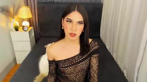 Snapshot of kendrahunter_____ chatting on March 5, 2025, 2:01 pm Kendra online show from March 5, 2025, 2:01 pm