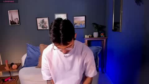 Snapshot of keneth_collins chatting on May 26, 2026, 12:34 pm keneth_collins online show from May 26, 2026, 12:34 pm