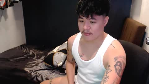 Snapshot of kenhotline911 chatting on December 2, 2025, 12:05 am ken online show from December 2, 2025, 12:05 am