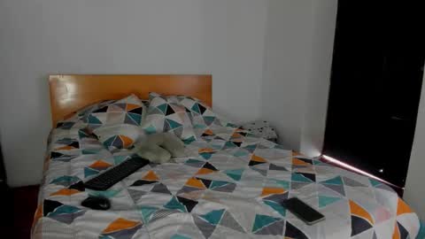 Snapshot of keniia_riizz chatting on February 16, 2026, 7:32 pm Kenia online show from February 16, 2026, 7:32 pm