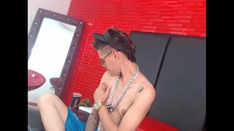 kenn_boy_ online show from February 4, 2025, 7:00 pm