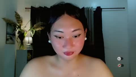 Snapshot of kennaxx69 chatting on November 18, 2025, 4:00 pm kennaxx69 online show from November 18, 2025, 4:00 pm