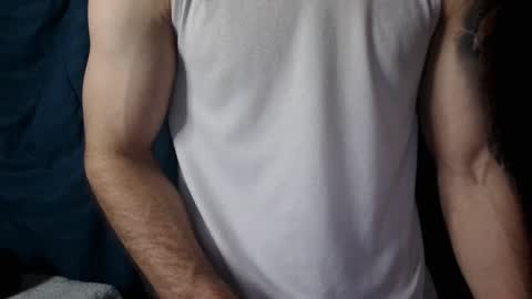 Snapshot of kennerfox77 chatting on January 27, 2025, 3:37 am Kennfox777 online show from January 27, 2025, 3:37 am