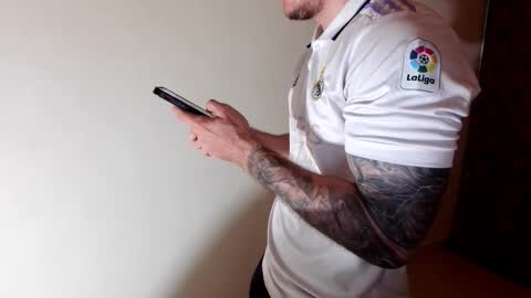 Snapshot of kennerfox77 chatting on December 23, 2025, 4:43 am Kennfox777 online show from December 23, 2025, 4:43 am