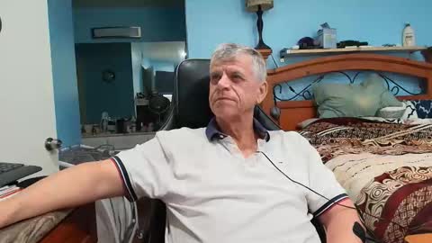 Snapshot of kent_ham chatting on April 14, 2026, 7:20 pm kent_ham online show from April 14, 2026, 7:20 pm