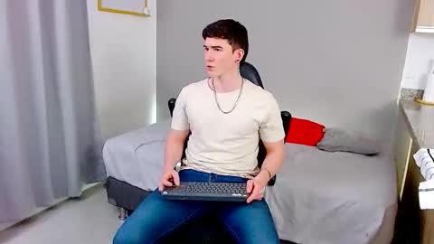 Snapshot of kent_zagann chatting on February 8, 2026, 2:48 am Santiago online show from February 8, 2026, 2:48 am