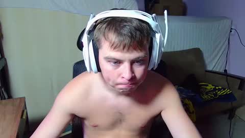 Snapshot of kentuckydrake chatting on November 26, 2025, 1:17 am Drake online show from November 26, 2025, 1:17 am