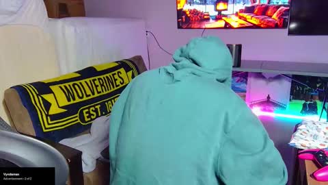 Snapshot of kentuckydrake chatting on December 2, 2025, 1:00 am Drake online show from December 2, 2025, 1:00 am