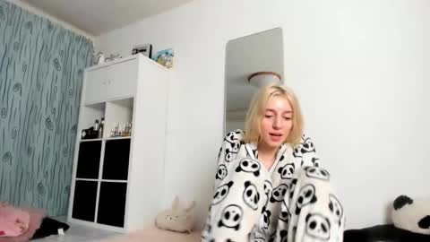 Kenzie online show from October 9, 2025, 6:11 am