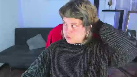 Snapshot of kenziesharik chatting on November 17, 2025, 4:40 am Kenzie online show from November 17, 2025, 4:40 am