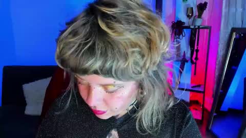 Snapshot of kenziesharik chatting on November 29, 2025, 7:00 am Kenzie online show from November 29, 2025, 7:00 am