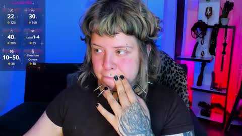 Snapshot of kenziesharik chatting on December 3, 2025, 5:37 am Kenzie online show from December 3, 2025, 5:37 am