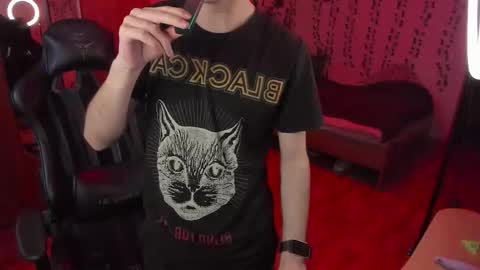 Snapshot of keorinav chatting on December 15, 2025, 11:03 am Looking for a moderator I PVT IS OPEN online show from December 15, 2025, 11:03 am