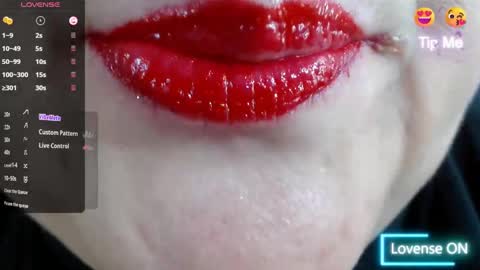 Snapshot of kerly_doll chatting on February 26, 2025, 7:16 pm K E R L Y online show from February 26, 2025, 7:16 pm