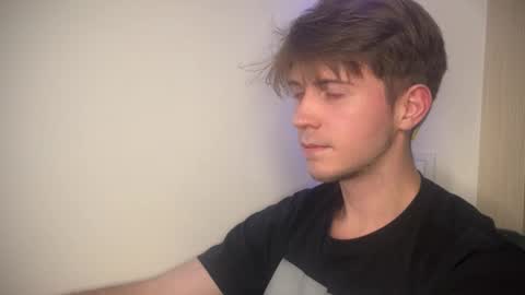 Kero online show from October 18, 2025, 6:41 pm