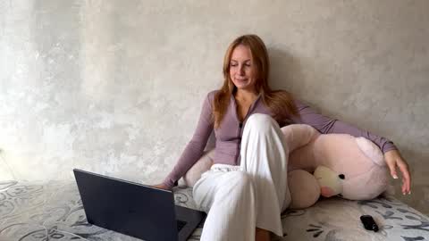 Elizabeth online show from November 7, 2025, 1:16 am