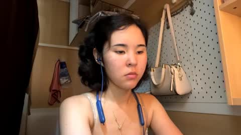 Jenny  online show from May 21, 2026, 4:52 am