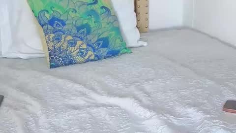 Kery Hillson online show from October 28, 2025, 12:09 pm