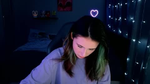 Snapshot of keti_moon chatting on January 17, 2026, 6:22 pm Keti 3 online show from January 17, 2026, 6:22 pm