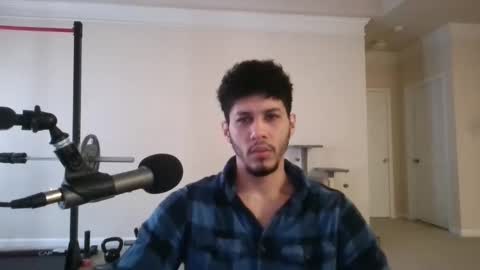 Snapshot of kevin9nch chatting on February 25, 2025, 2:33 pm Kevin online show from February 25, 2025, 2:33 pm