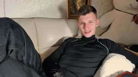 Snapshot of kevin_hornyyy chatting on September 30, 2025, 1:05 pm kevin online show from September 30, 2025, 1:05 pm