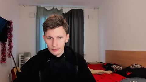 Snapshot of kevin_hornyyy chatting on November 5, 2025, 11:43 am kevin online show from November 5, 2025, 11:43 am