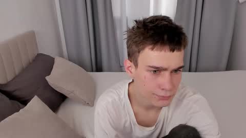 Ask me online show from November 18, 2025, 3:38 pm