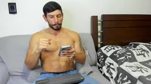 kevin_malone22 online show from May 26, 2026, 2:40 am