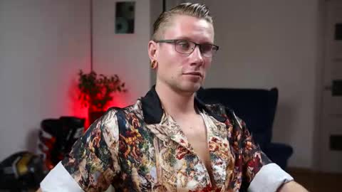 Kev online show from October 13, 2025, 1:33 pm