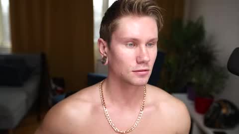 Kev online show from November 9, 2025, 8:01 am