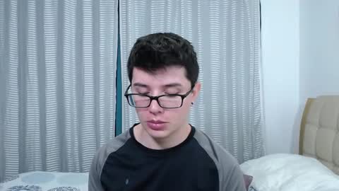 Kevin online show from December 17, 2025, 11:44 pm