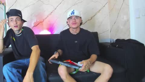 kevinperlas_ online show from November 8, 2025, 1:39 am