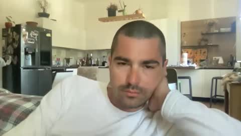 Snapshot of kevinpillobello chatting on May 3, 2026, 7:14 am kevinpillobello online show from May 3, 2026, 7:14 am